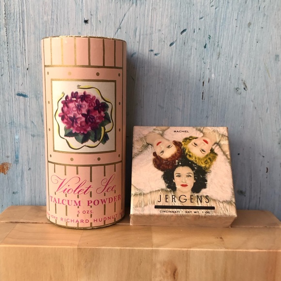 Two 1950’s vintage powders - one for your face and the other for your body! - Picture 15 of 16
